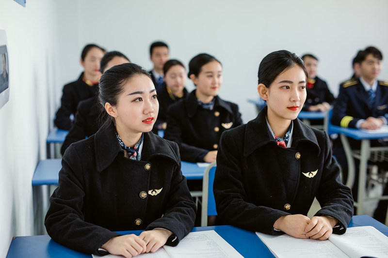 四川外國(guó)語大學(xué)繼續(xù)教育學(xué)院2021年空乘專業(yè)職業(yè)教育招生要求