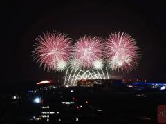 剛剛，天府國(guó)際機(jī)場(chǎng)煙！花！秀！